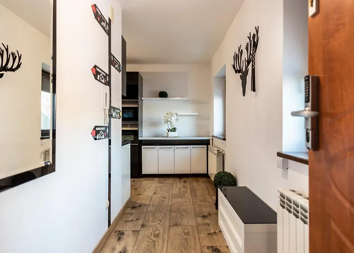 Mountain Glamour 아파트