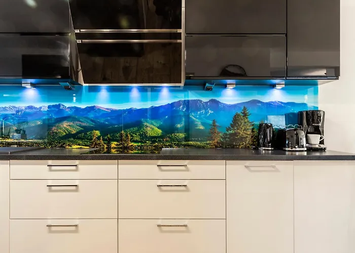 Mountain Glamour زاكوباني